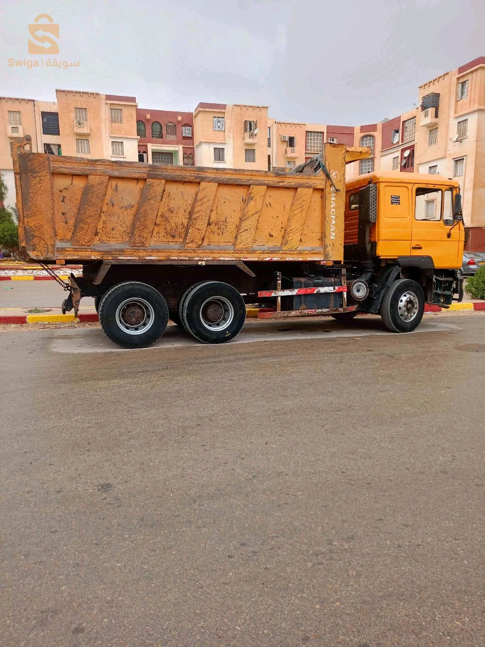 الشاحنات 