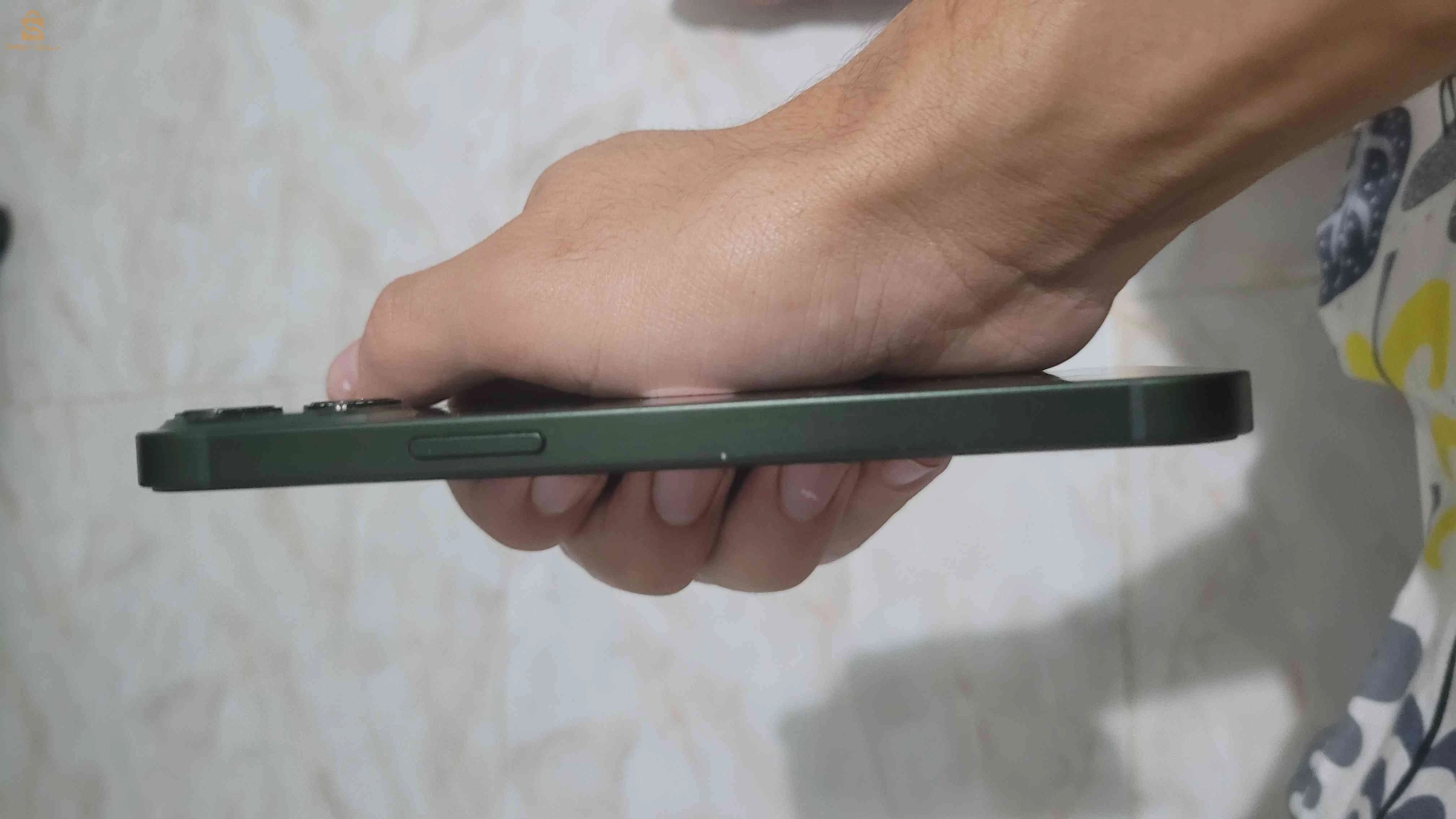 iphone 13 très bonne état