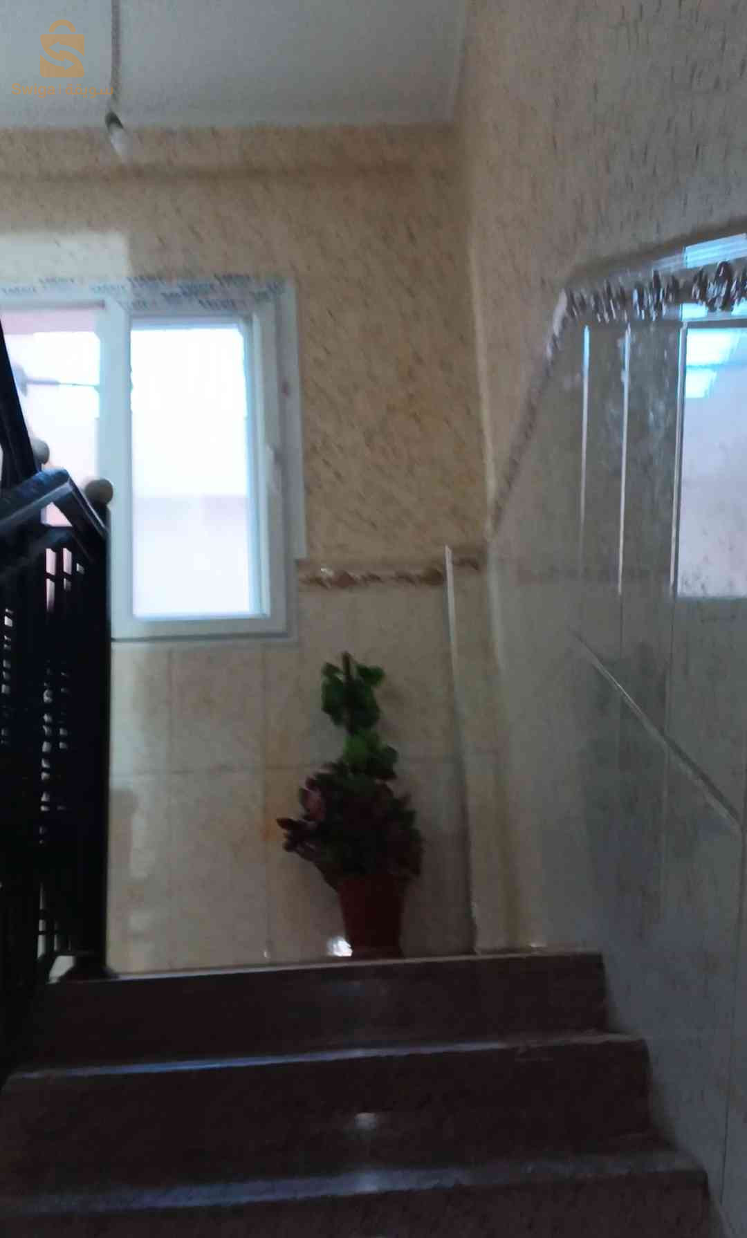 للبيع