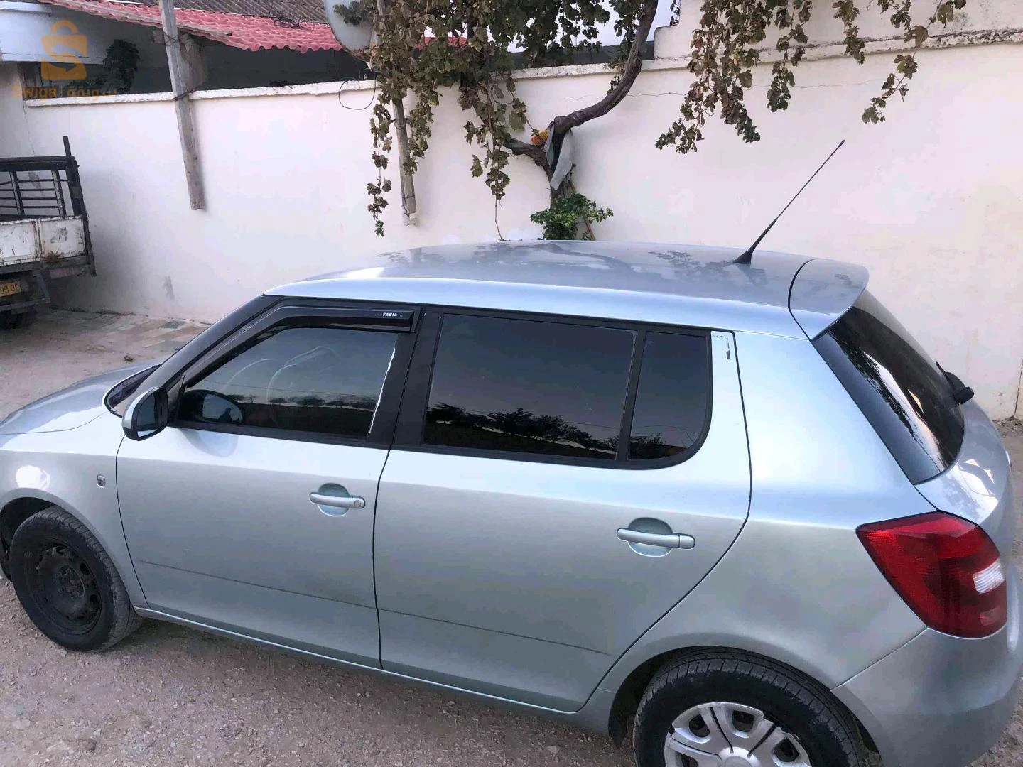 سكودا Fabia 2012 2 شلف