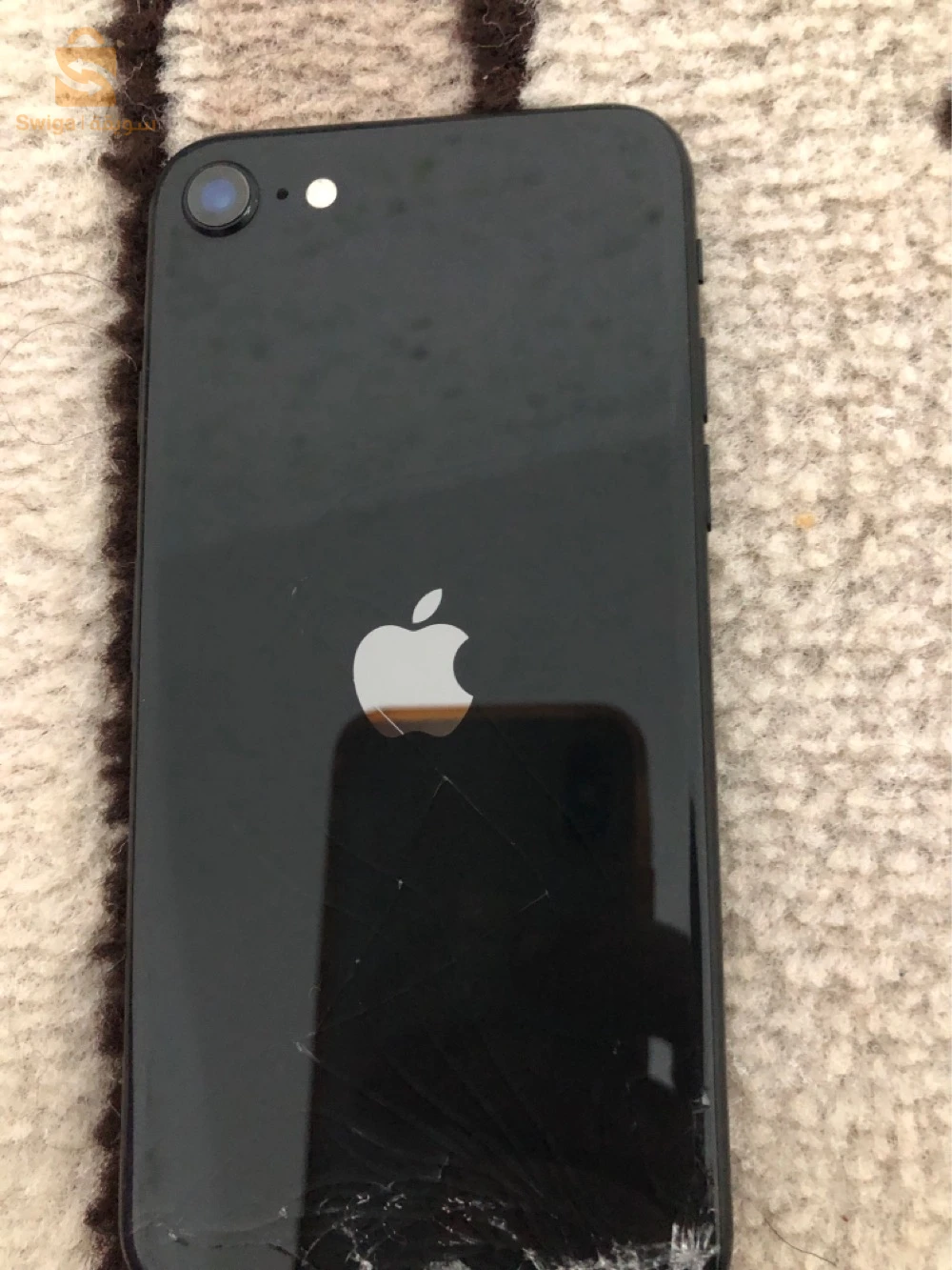هاتف iPhone