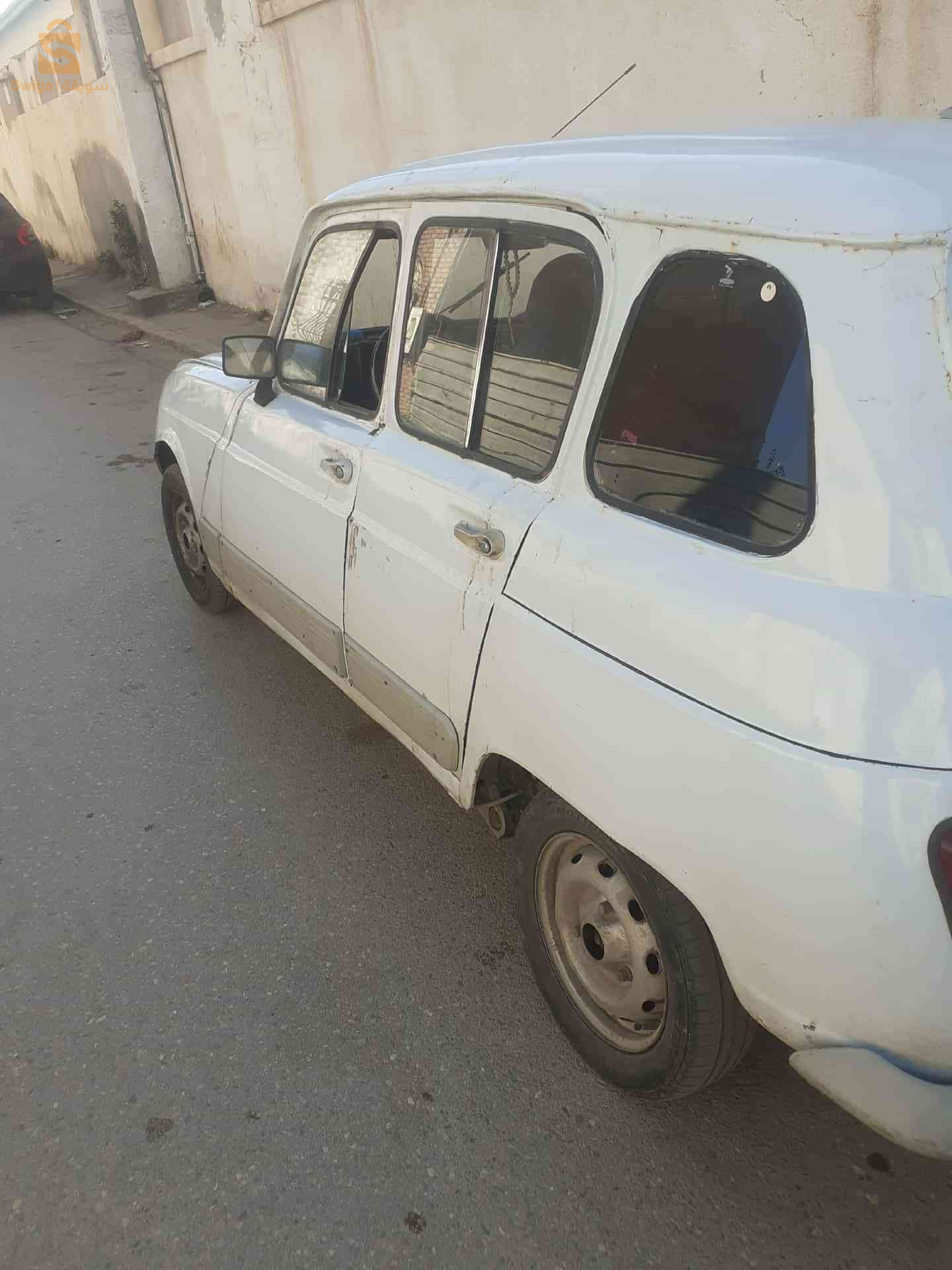 رينو R 4 1985 42 تيبازة