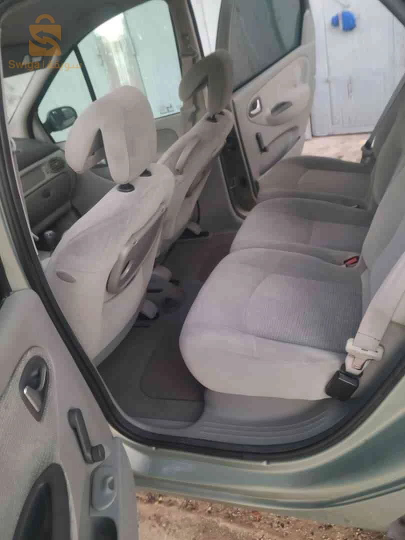 رينو Scenic 2003 39 الوادي