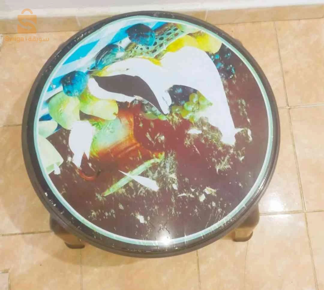 égouttoir, boites, petite table....