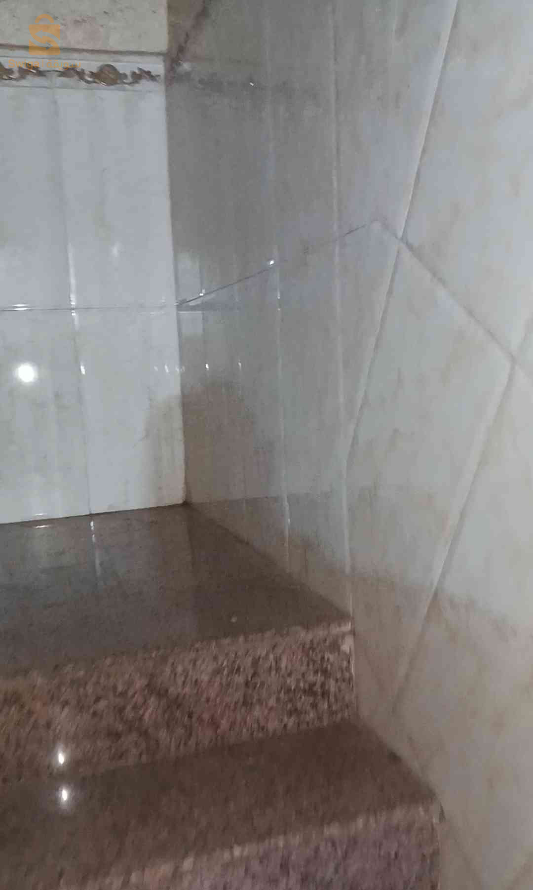 للبيع