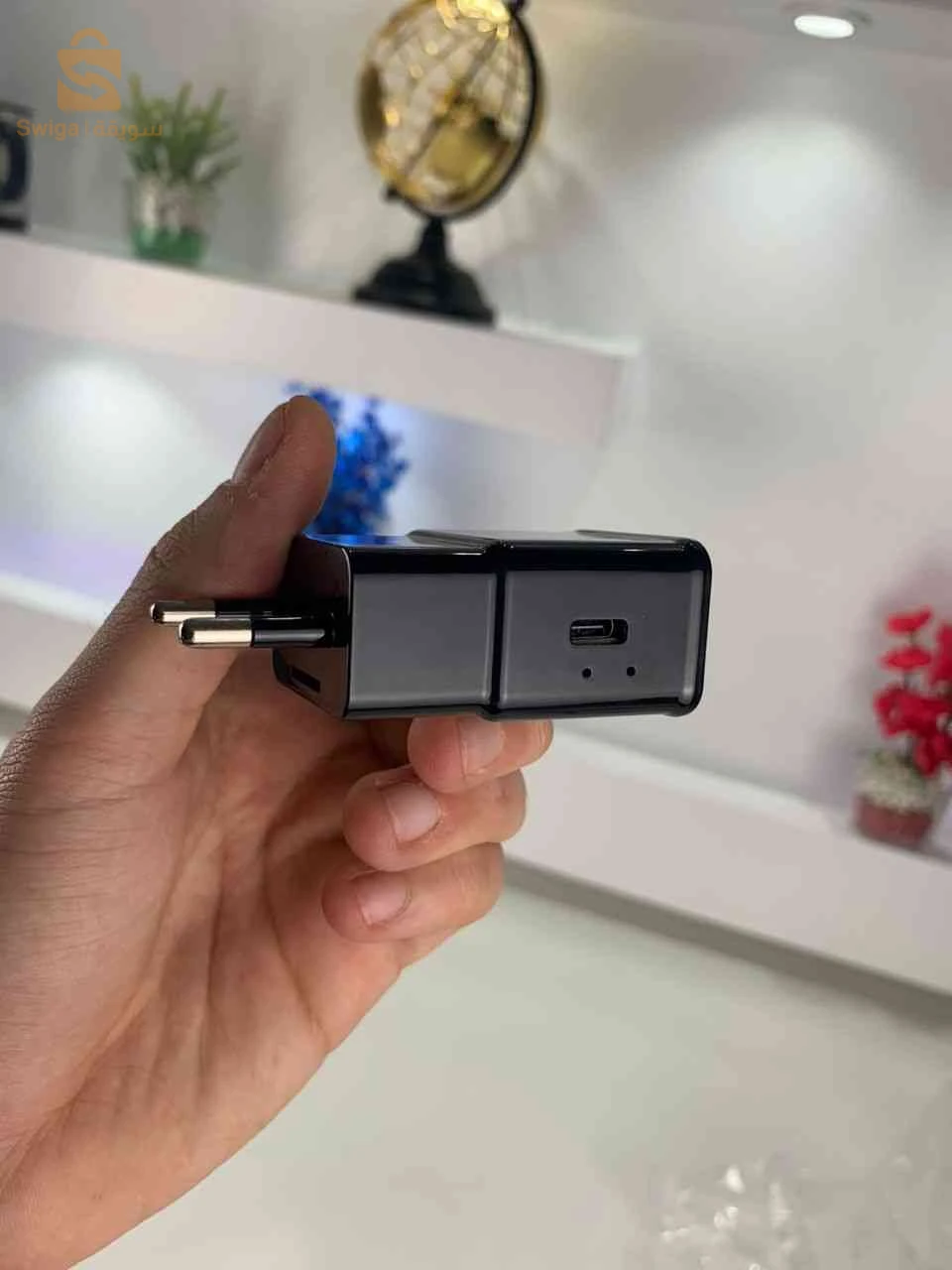 Caméra Chargeur WiFi Camouflée – كاميرا خفية واي فاي على شكل شاحن