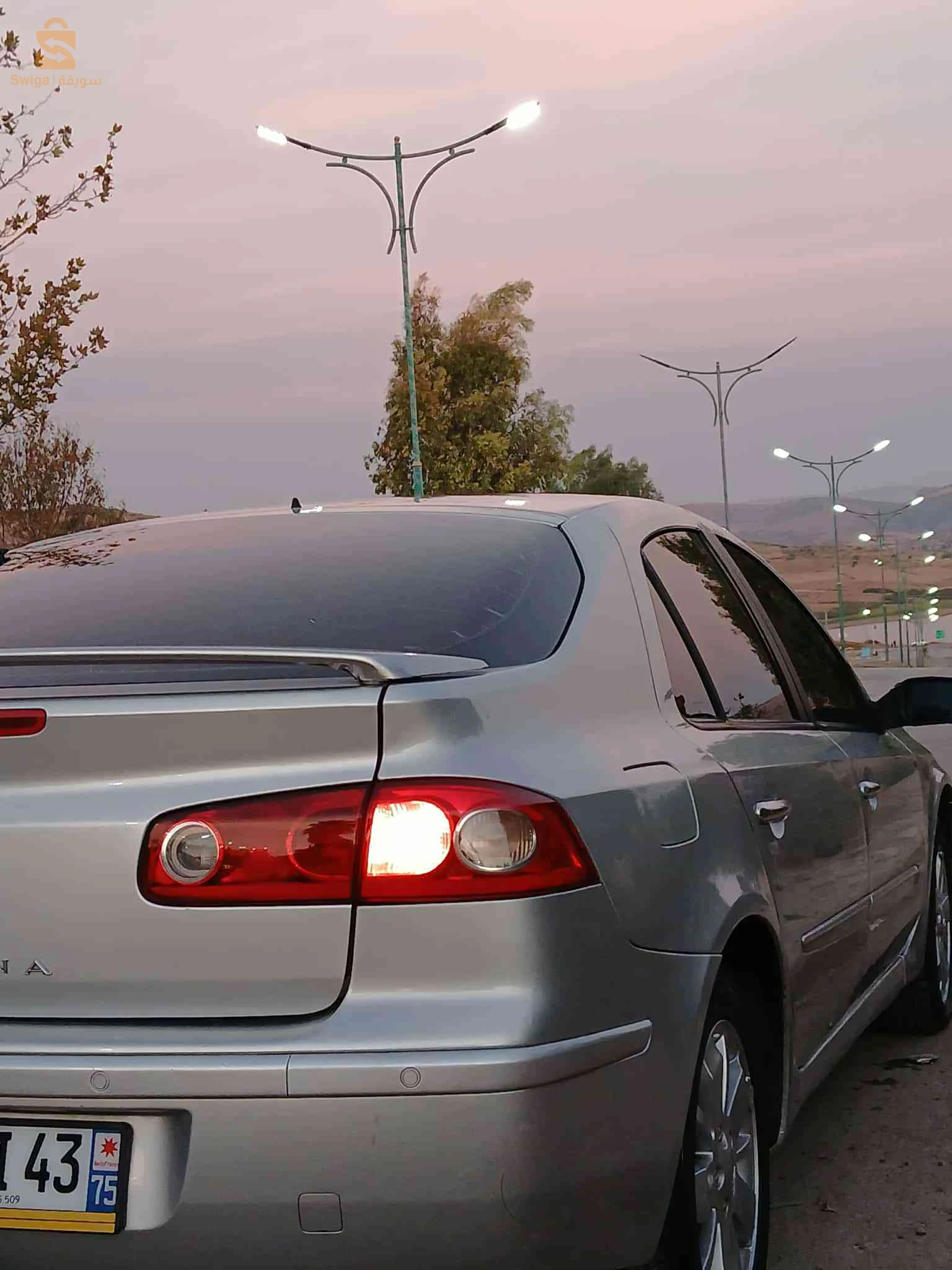 رينو Laguna 2001 43 ميلة