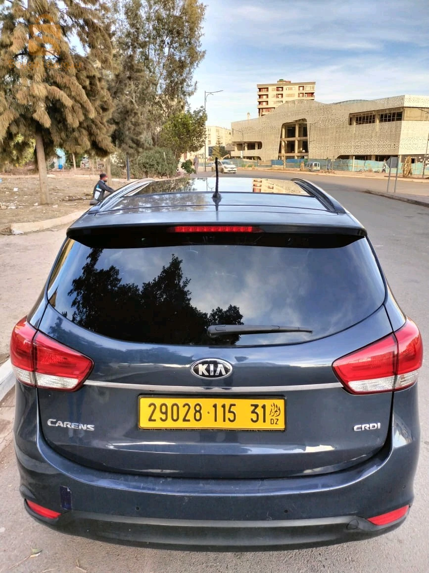 Kia Carens 2015 31 ORAN