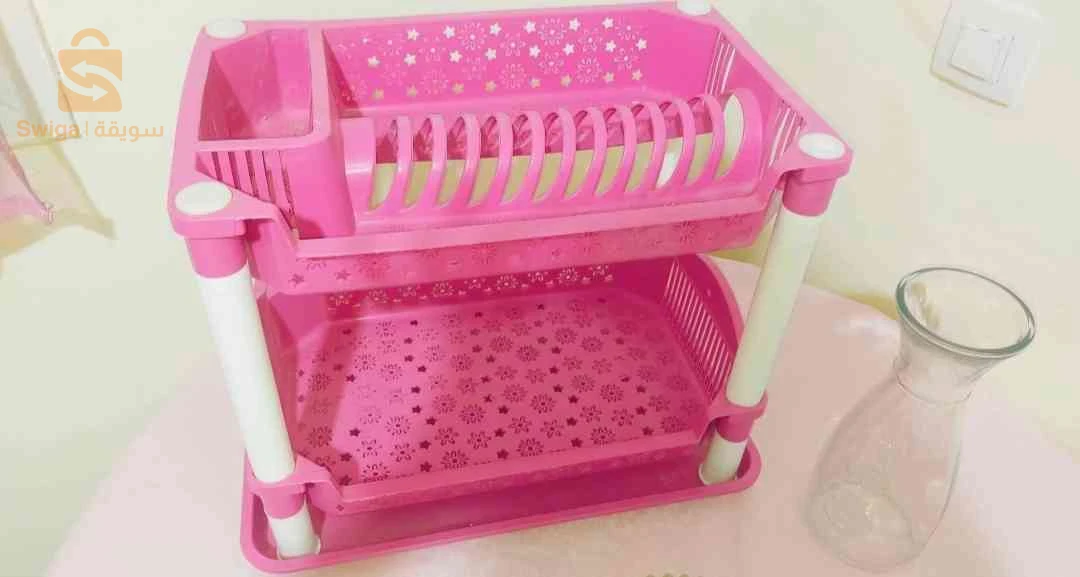 égouttoir, boites, petite table....