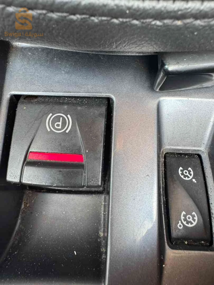 Renault Laguna 2012 4 OUM EL BOUAGHI