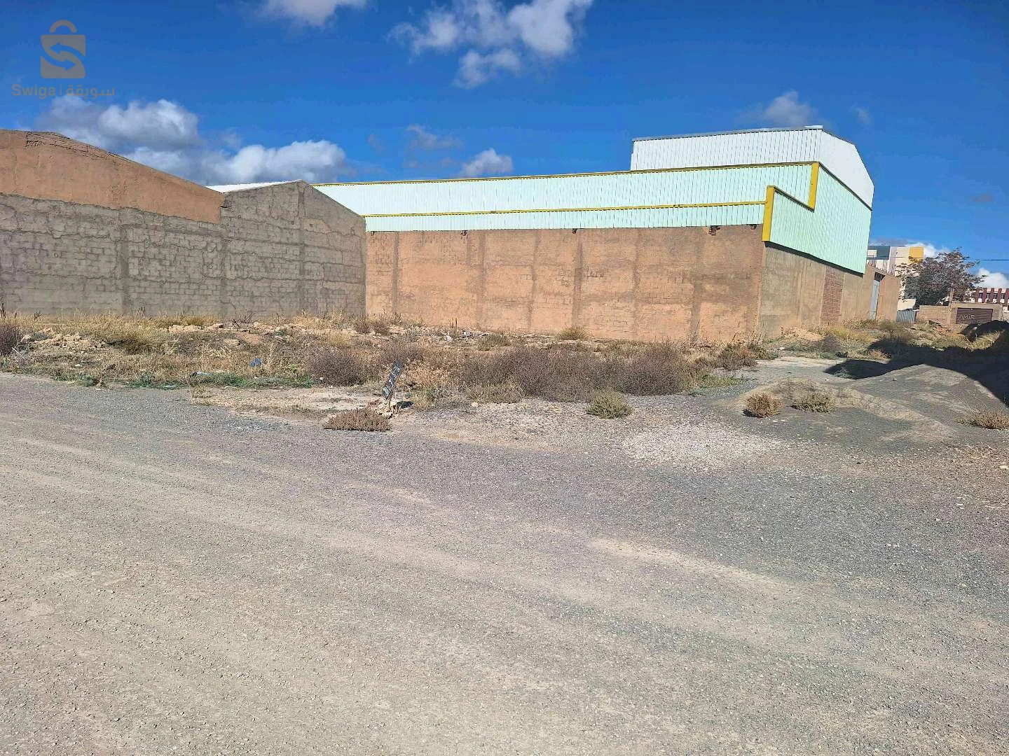 À vendre Terrains commerciaux les chambres  5 BATNA