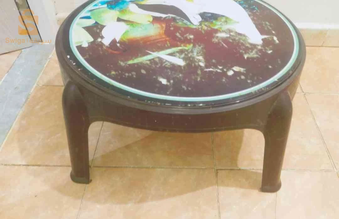égouttoir, boites, petite table....