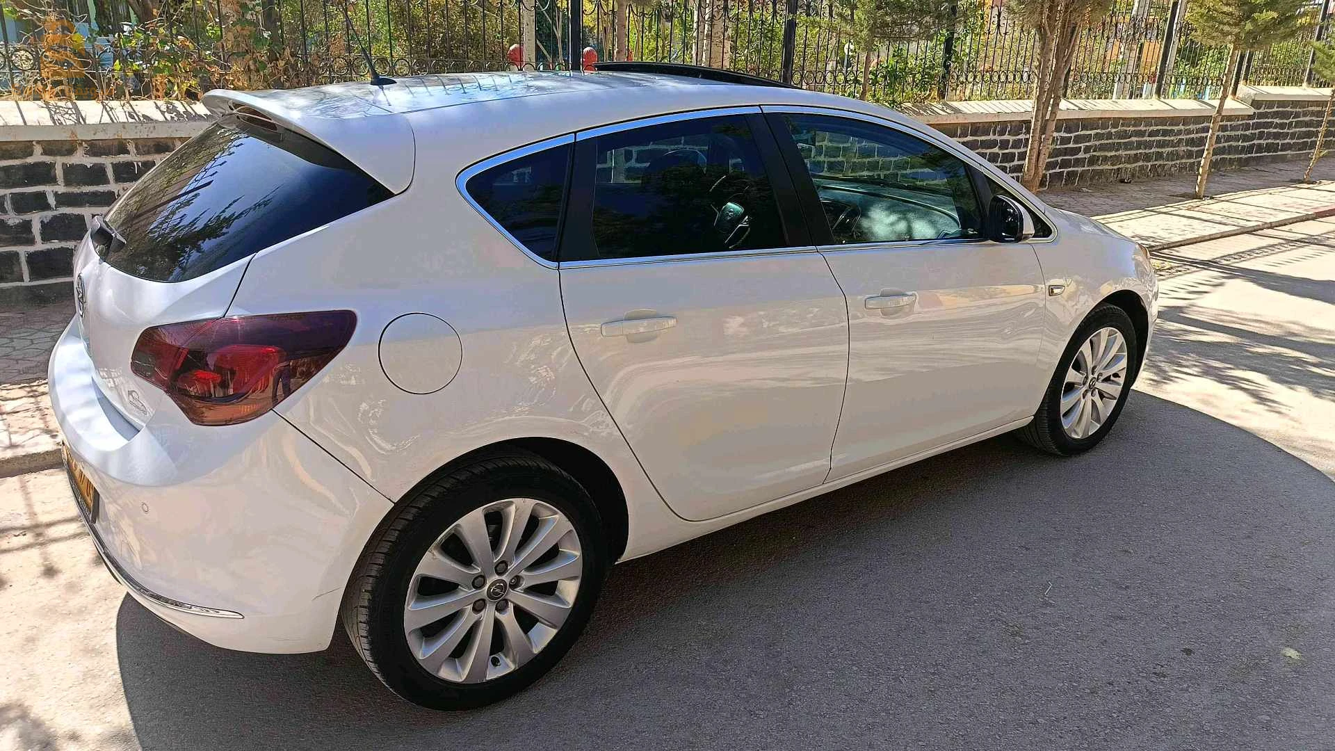 اوبل Astra 2017 3 الاغواط