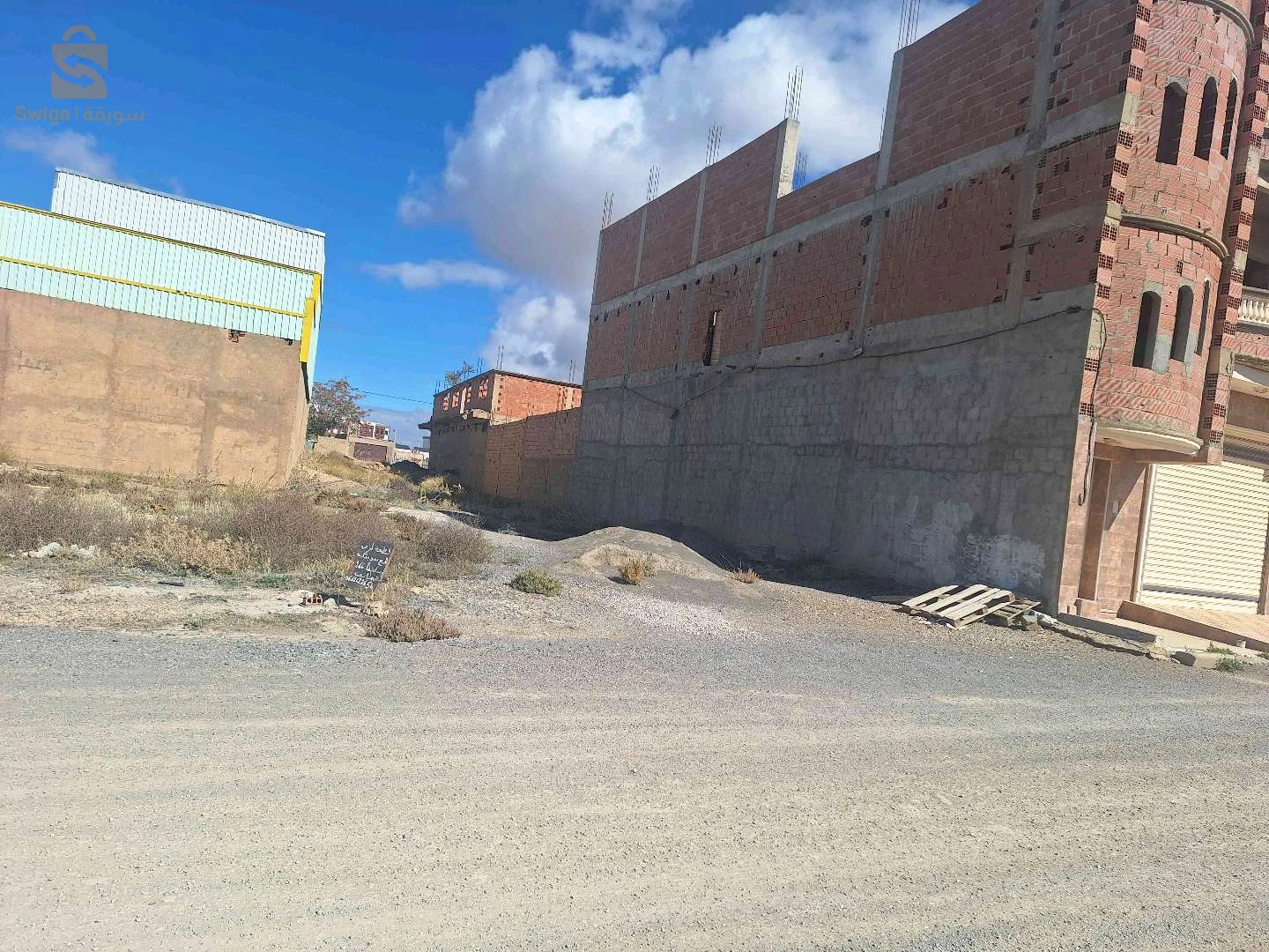 À vendre Terrains commerciaux les chambres  5 BATNA