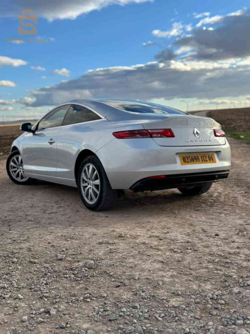 Renault Laguna 2012 4 OUM EL BOUAGHI