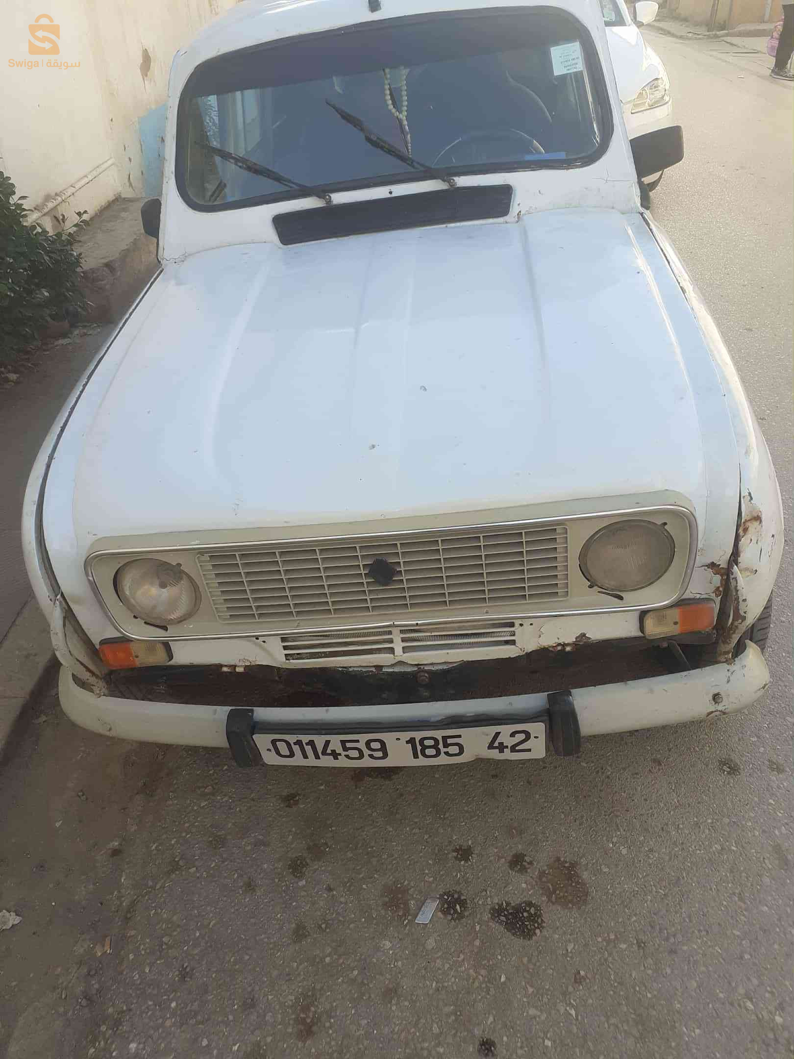 رينو R 4 1985 42 تيبازة