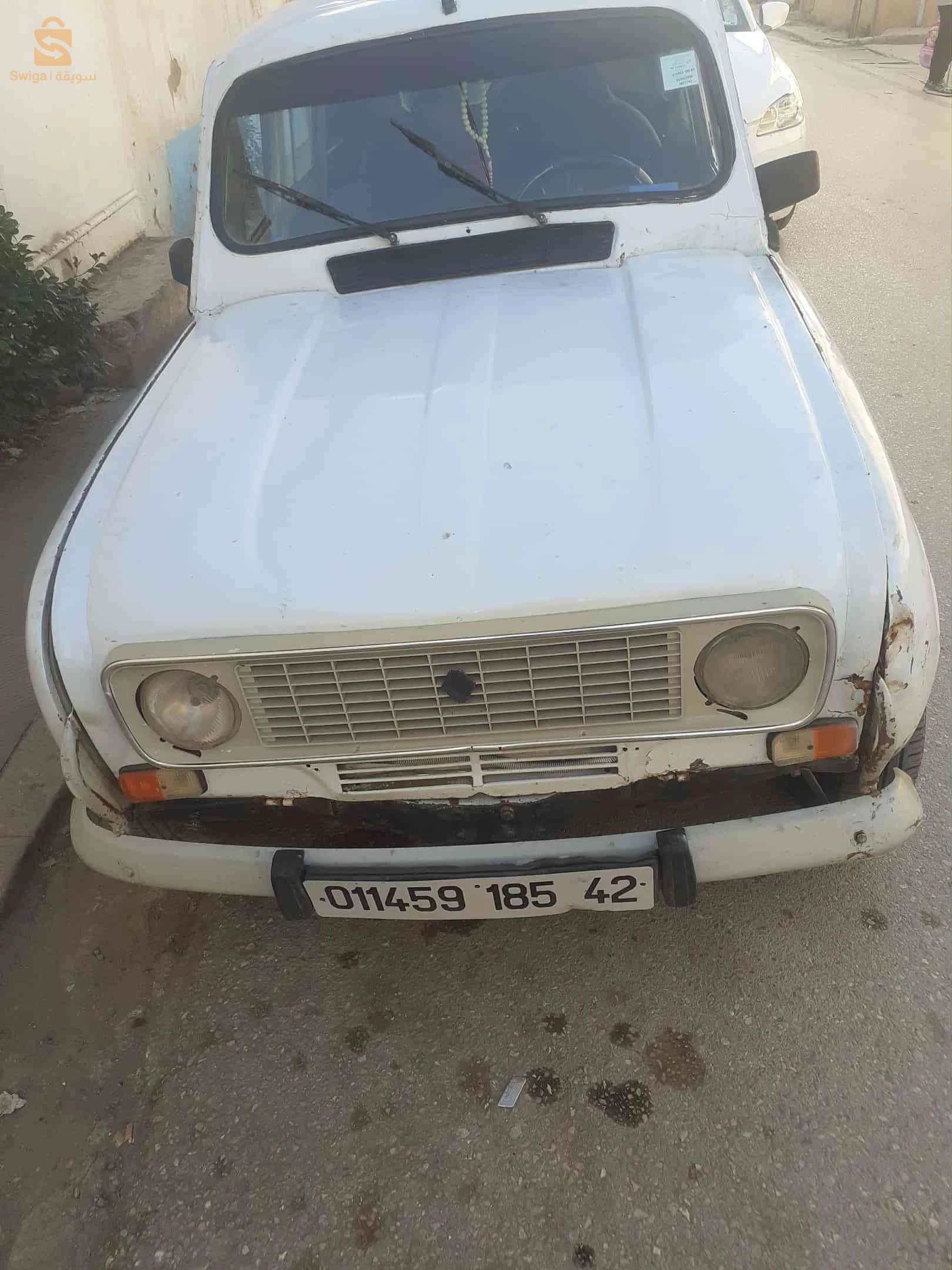 رينو R 4 1985 42 تيبازة