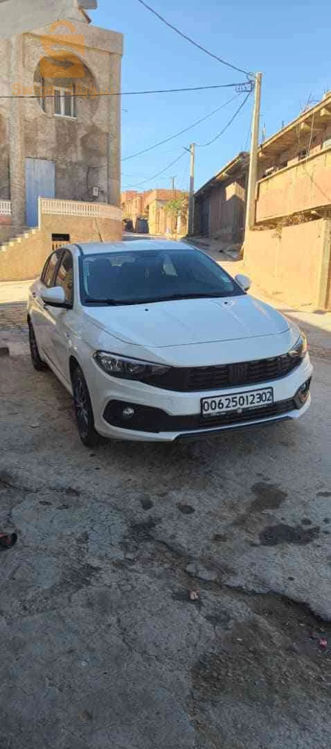 فيات Tipo Sedan 2023 2 شلف