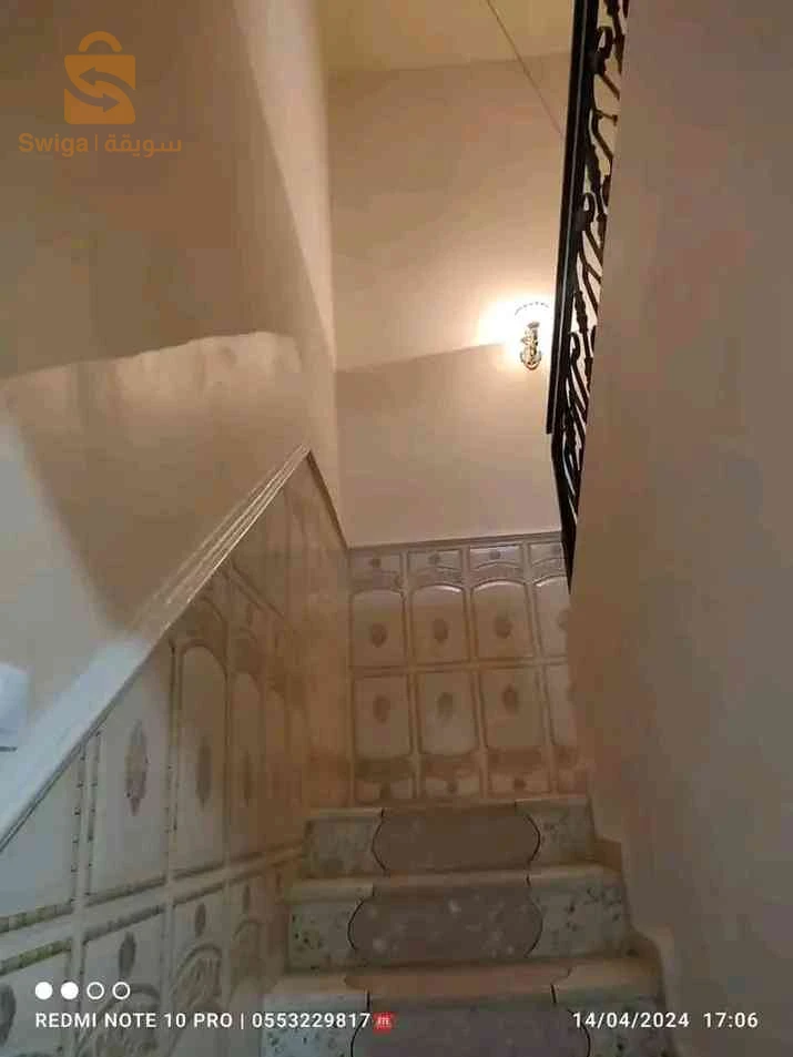 مطلوب طابق فيلا عدد الغرف8 25 قسنطينة