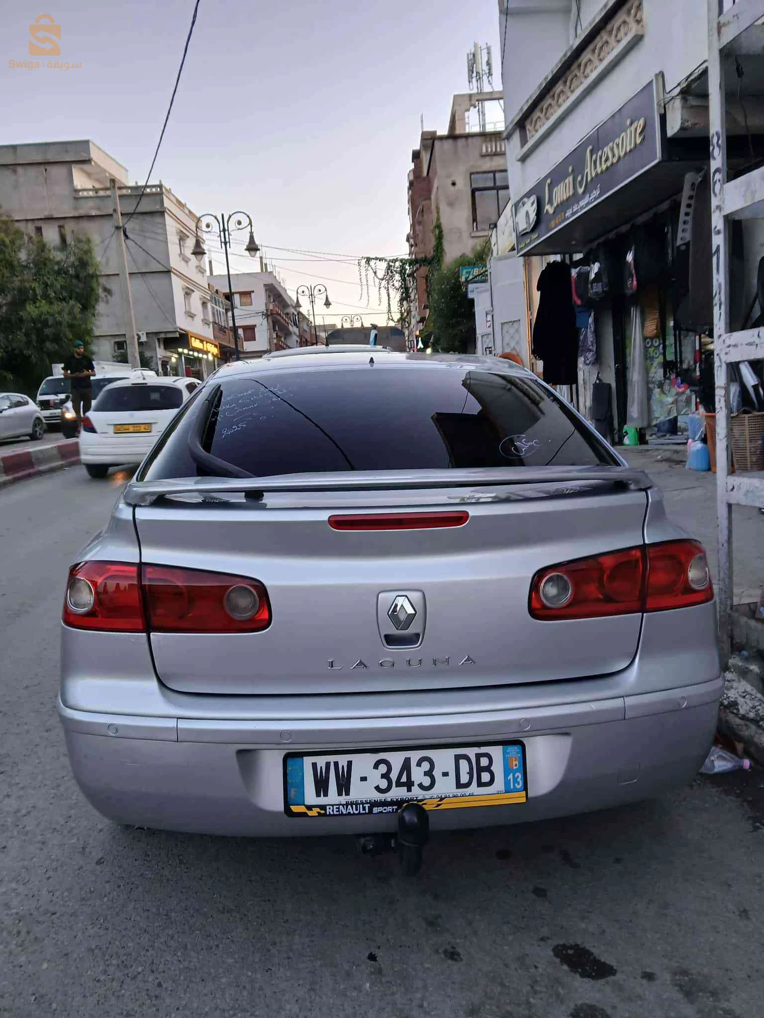 رينو Laguna 2001 43 ميلة
