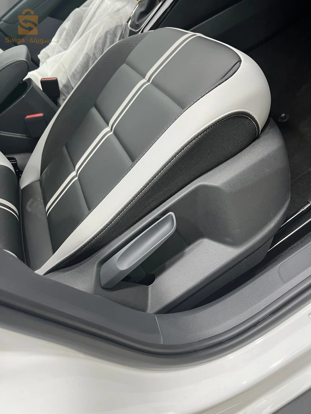 فولكس واجن T_ROC 2025 10 البويرة