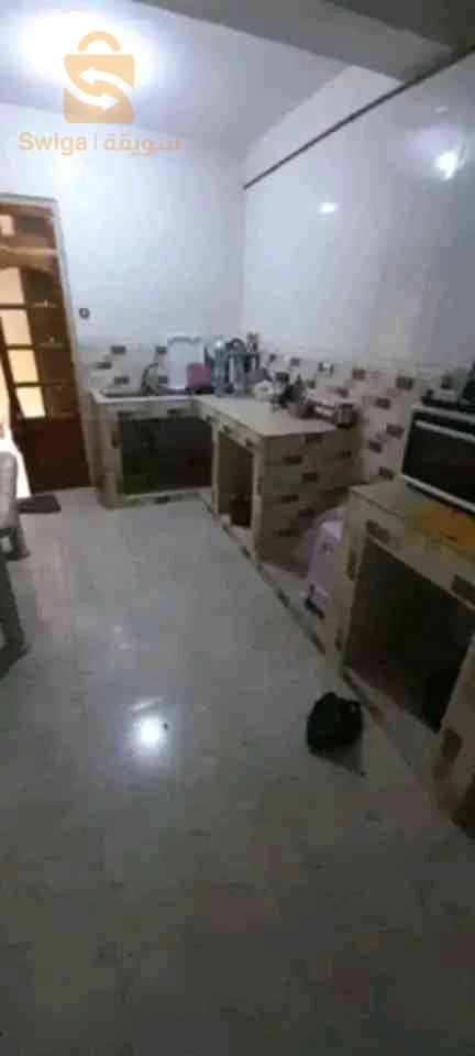 مطلوب طابق فيلا عدد الغرف8 25 قسنطينة