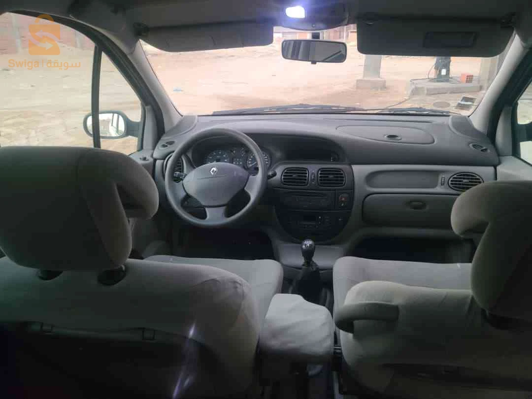 رينو Scenic 2003 39 الوادي