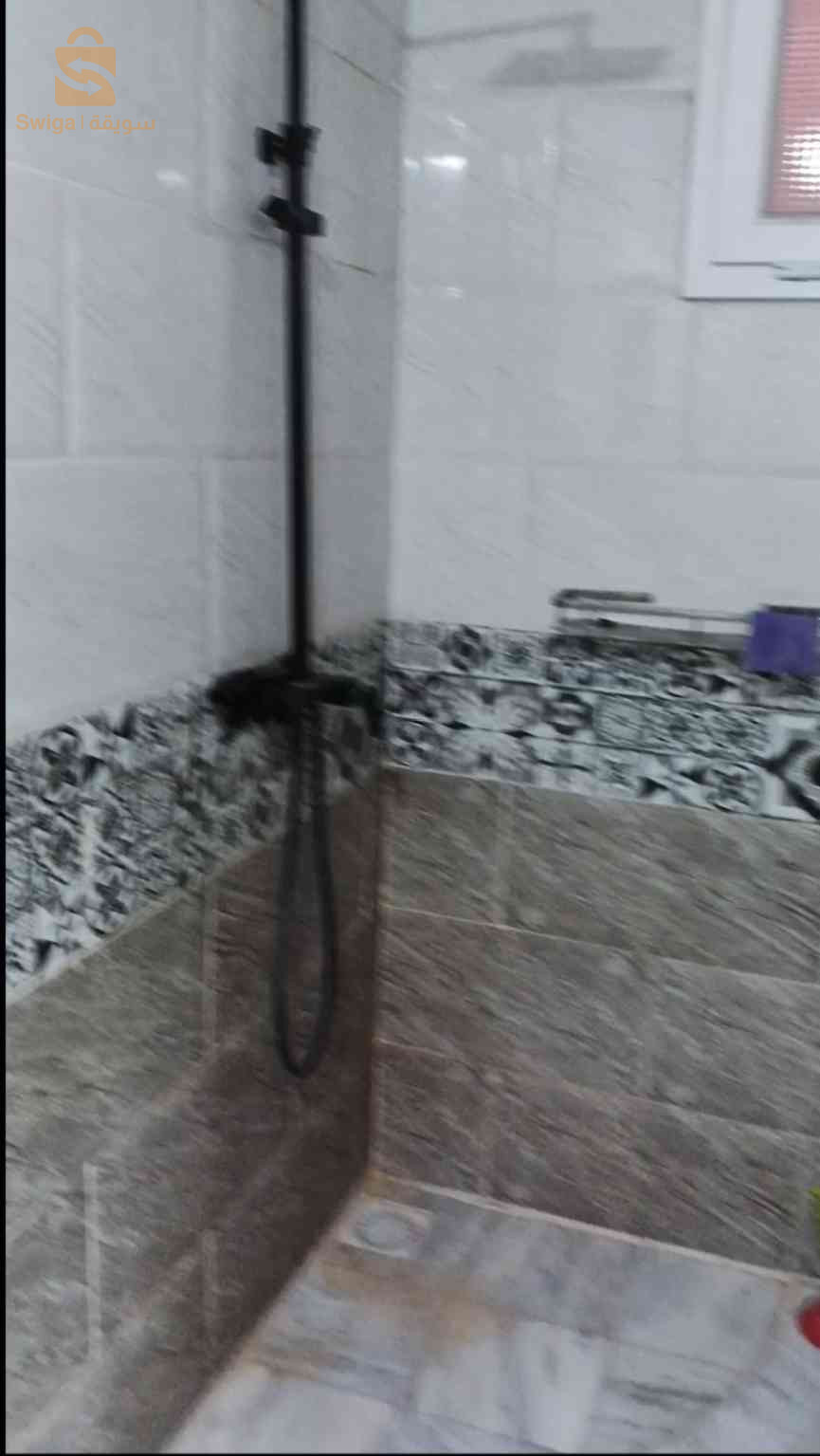 للبيع