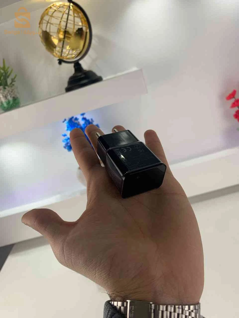 Caméra Chargeur WiFi Camouflée – كاميرا خفية واي فاي على شكل شاحن