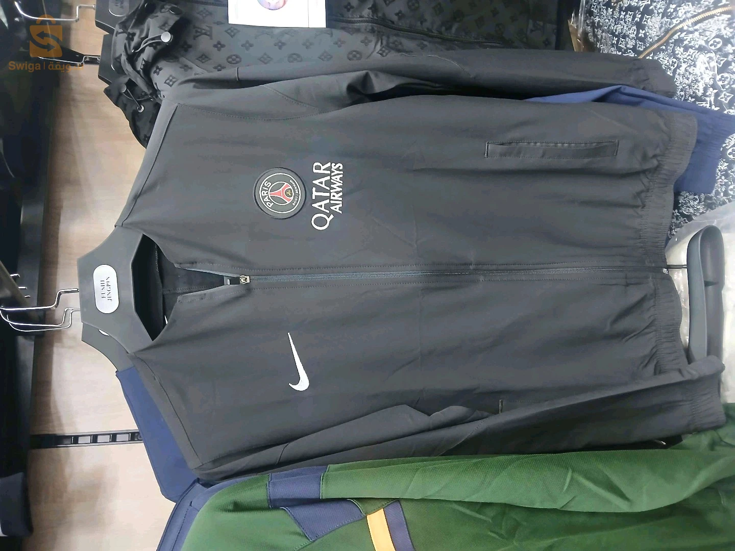 ملابس رياضية شتائية