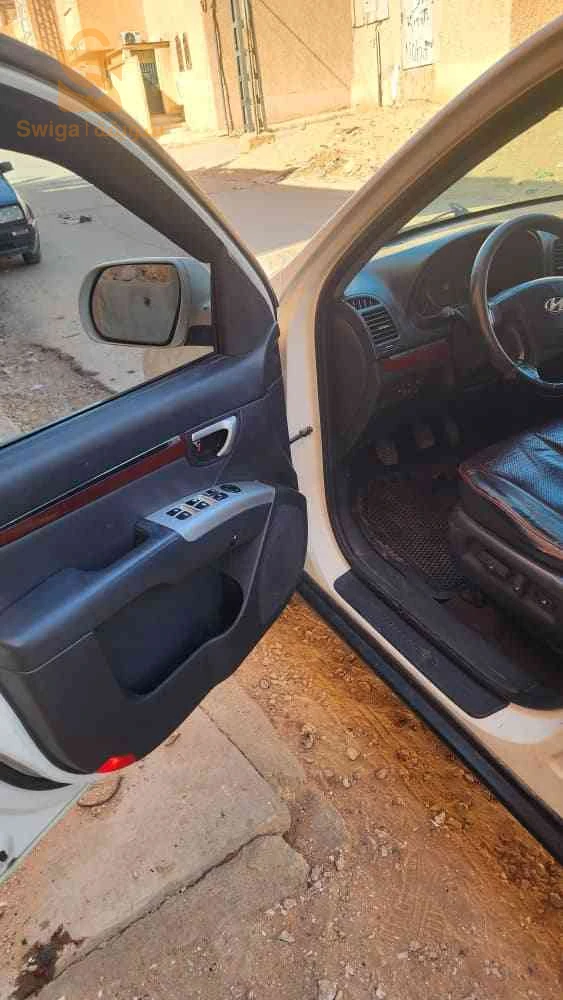 Hyundai Santa Fe 2010 5 BATNA