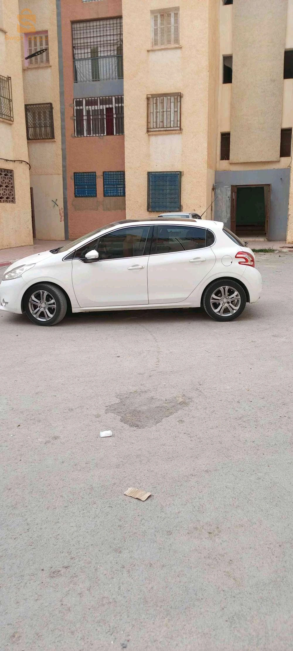 بيجو 208 2014 5 باتنة