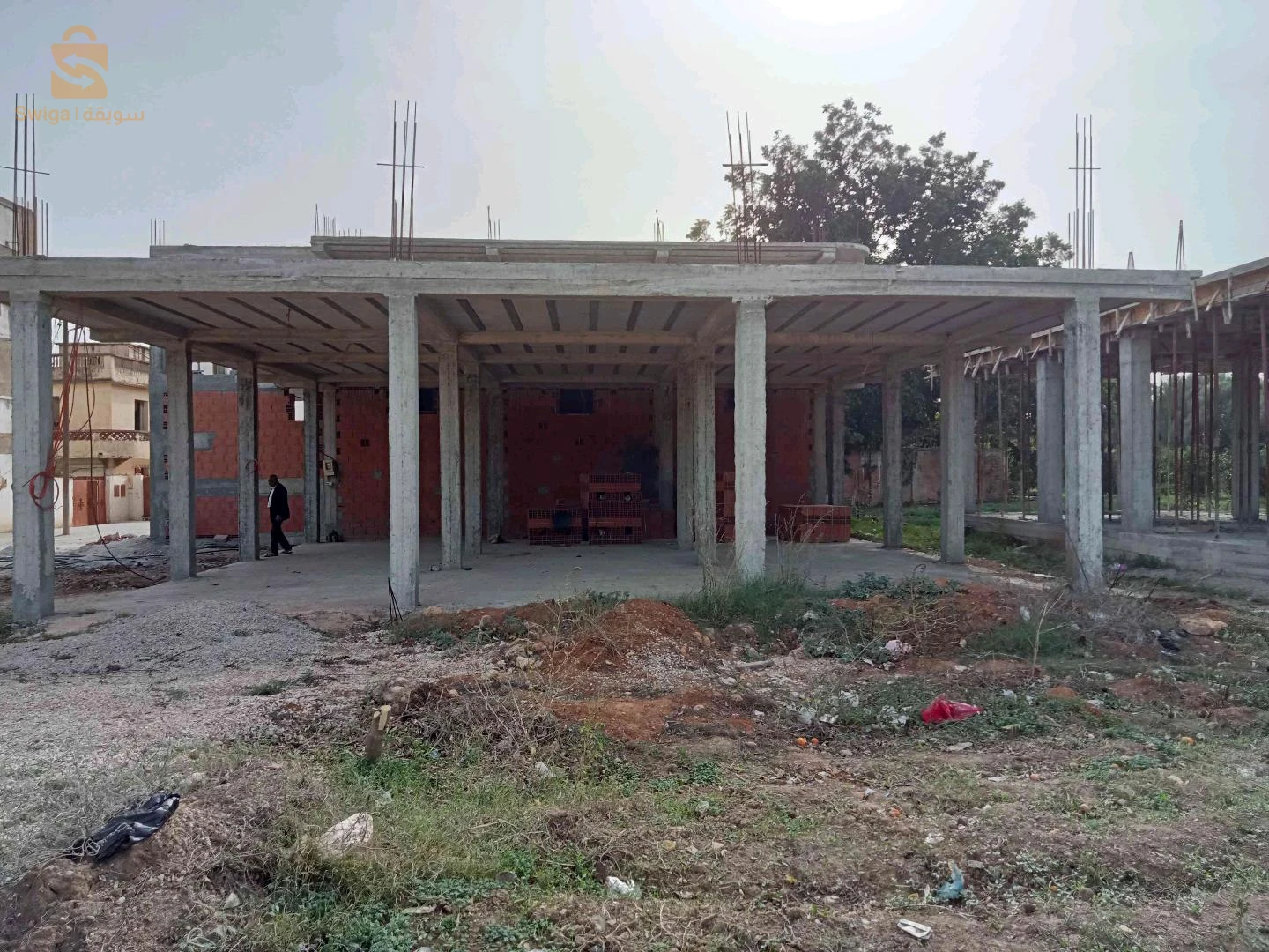 محلات في طور الانجاز للكراء بلاصة شابة بزاف جاية على الطريق