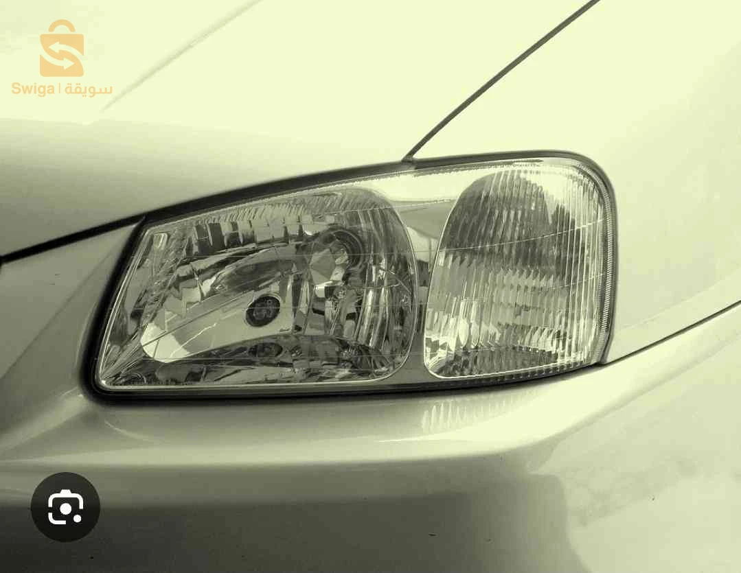 feu avant Hyundai Accent