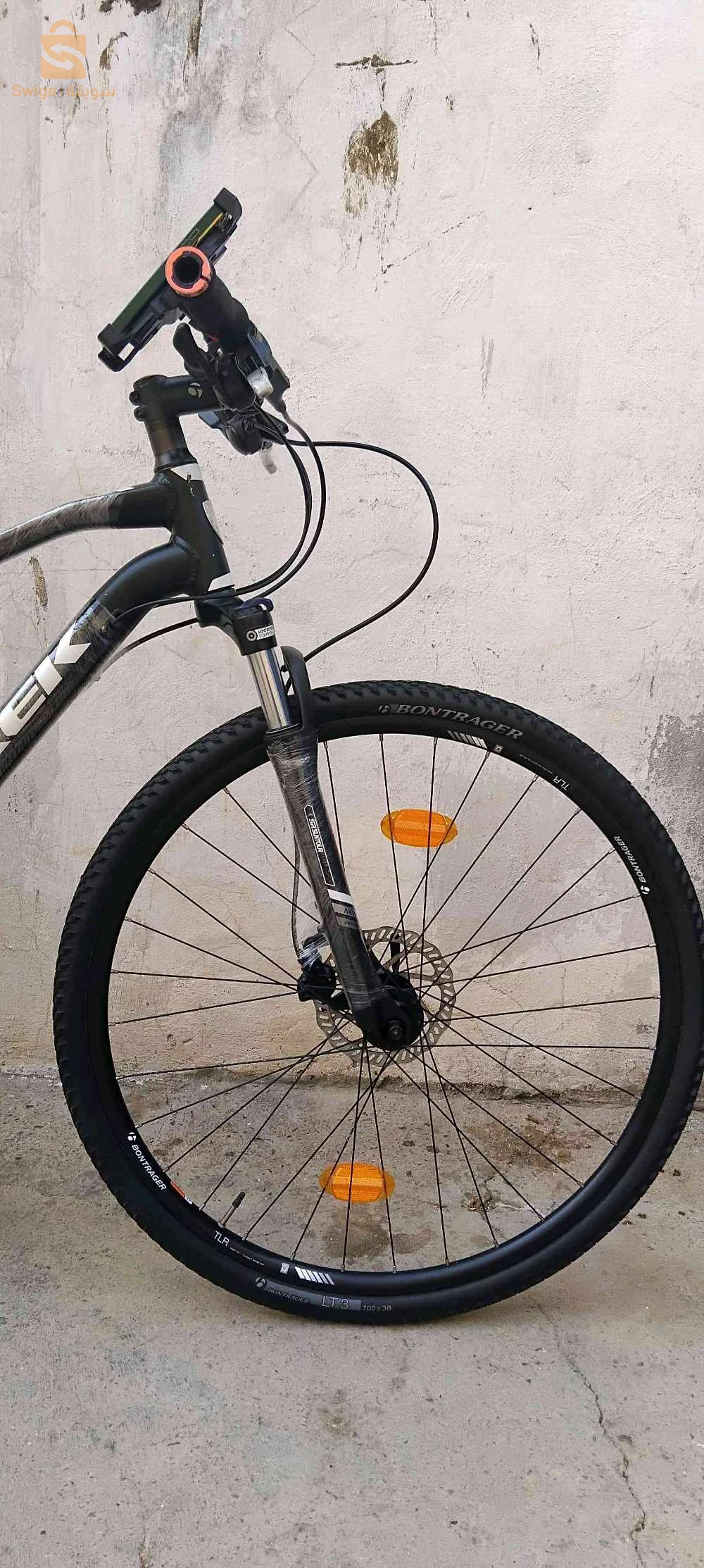 Vélo track BONTRAGER 10 sur 10 disponible 58 numéro de téléphone 
07 78 61 52 65 prix (65)