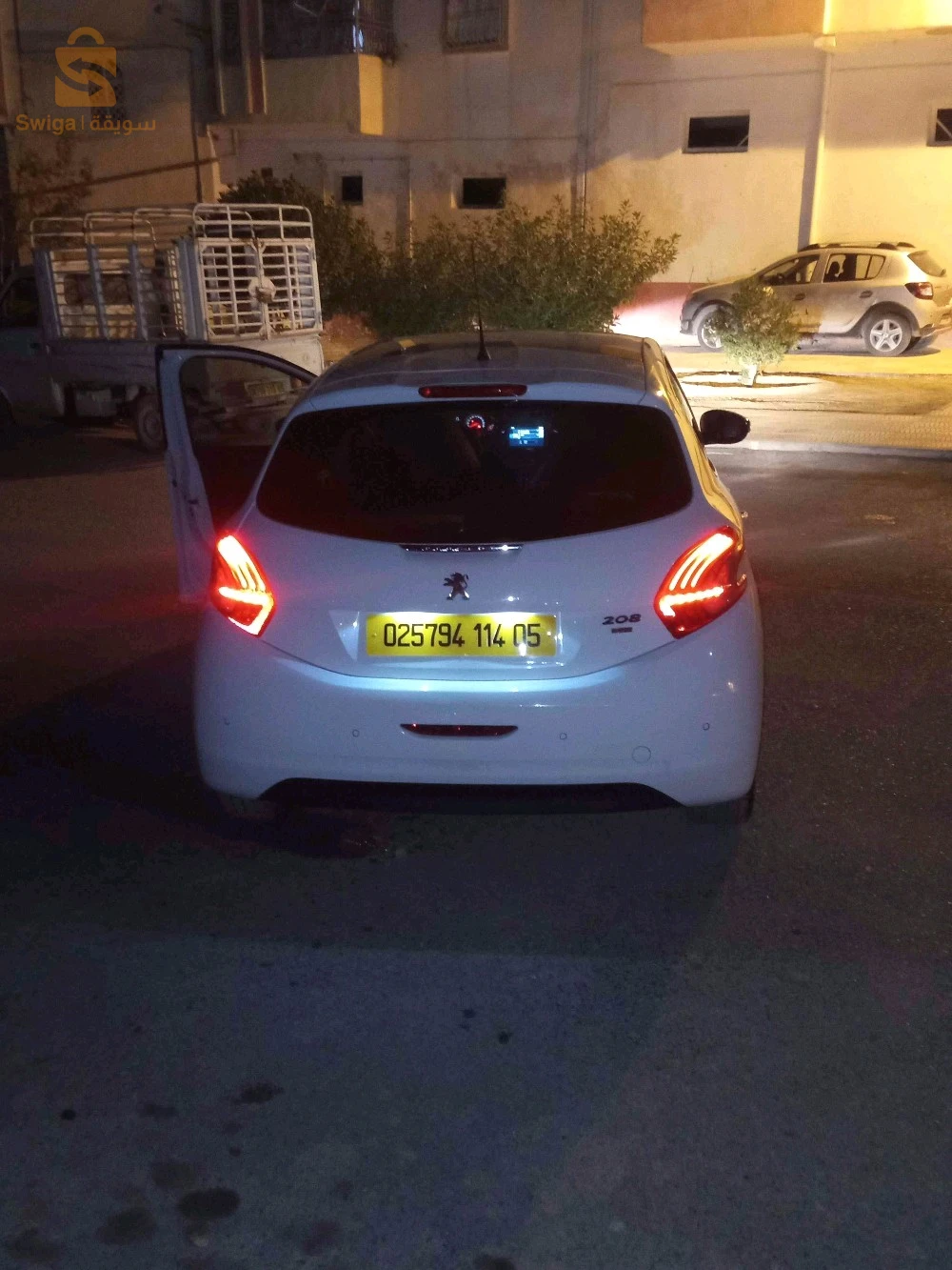 بيجو 208 2014 5 باتنة