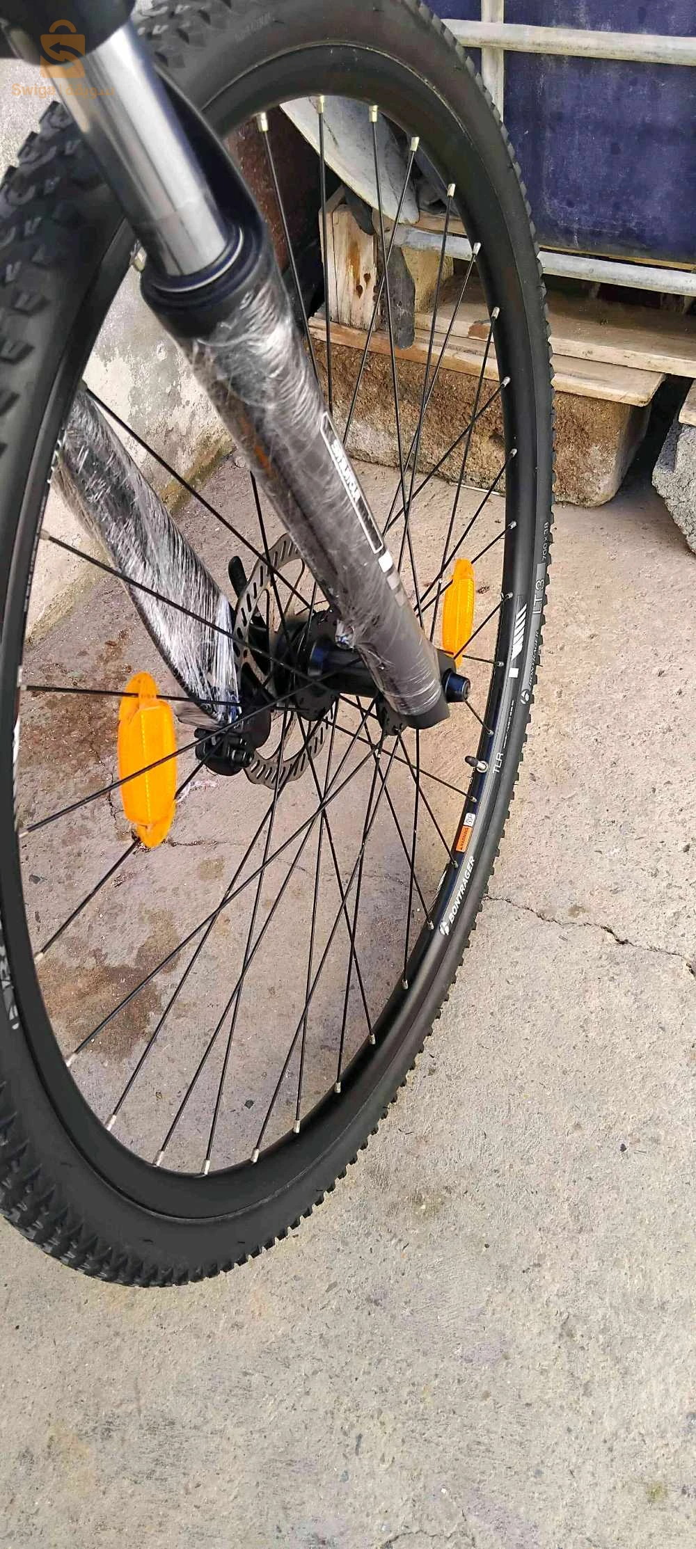 Vélo track BONTRAGER 10 sur 10 disponible 58 numéro de téléphone 
07 78 61 52 65 prix (65)