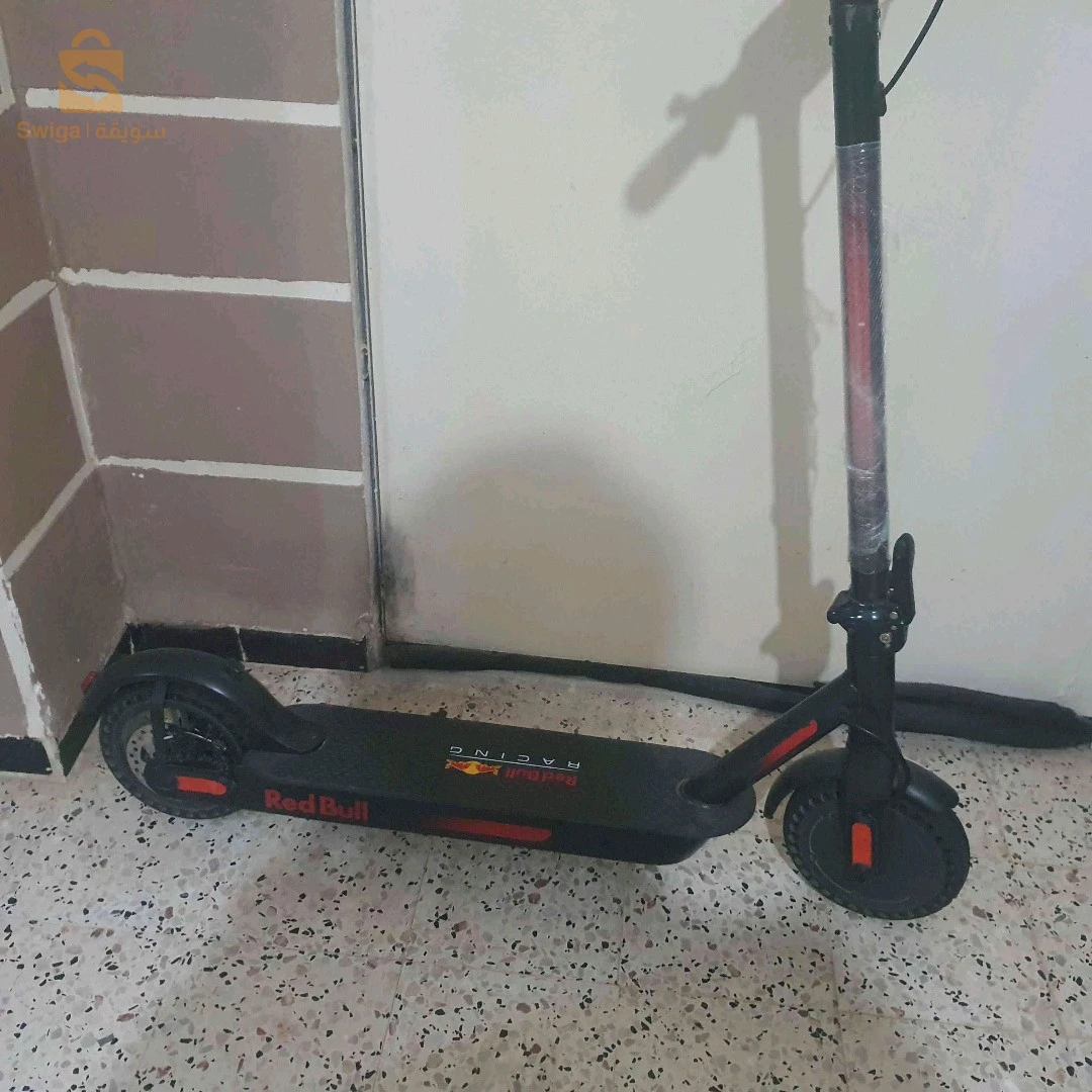 سكوتر كهربائي  من مركة ريد بول 
رقم الهاتف  0659620497