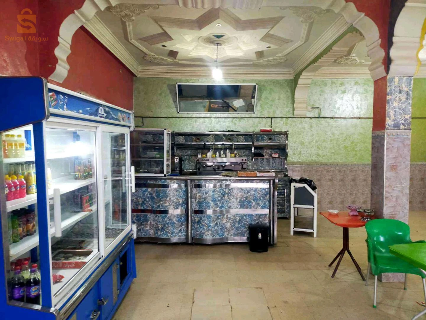 مقهى ومطعم للكراء