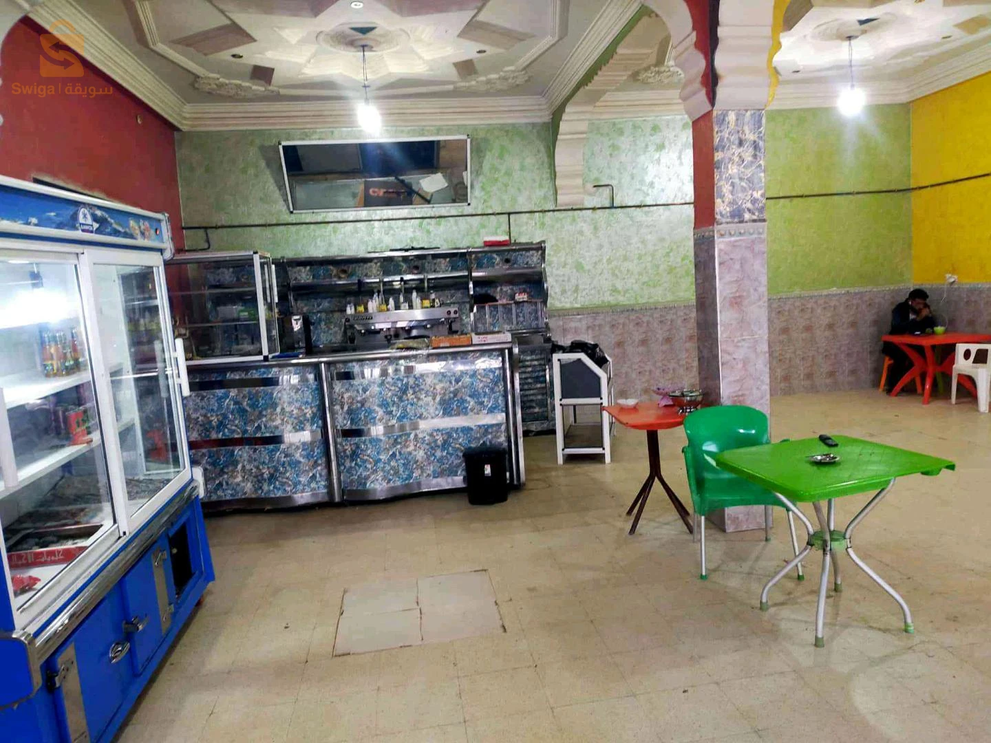 مقهى ومطعم للكراء