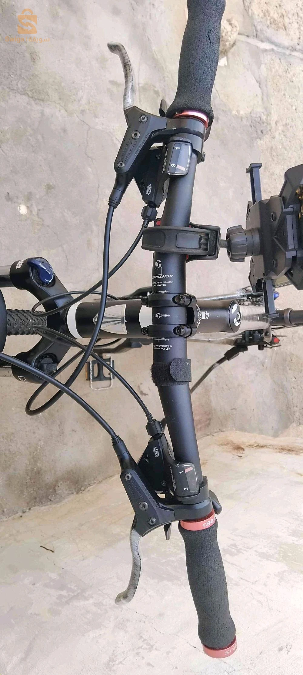 Vélo track BONTRAGER 10 sur 10 disponible 58 numéro de téléphone 
07 78 61 52 65 prix (65)