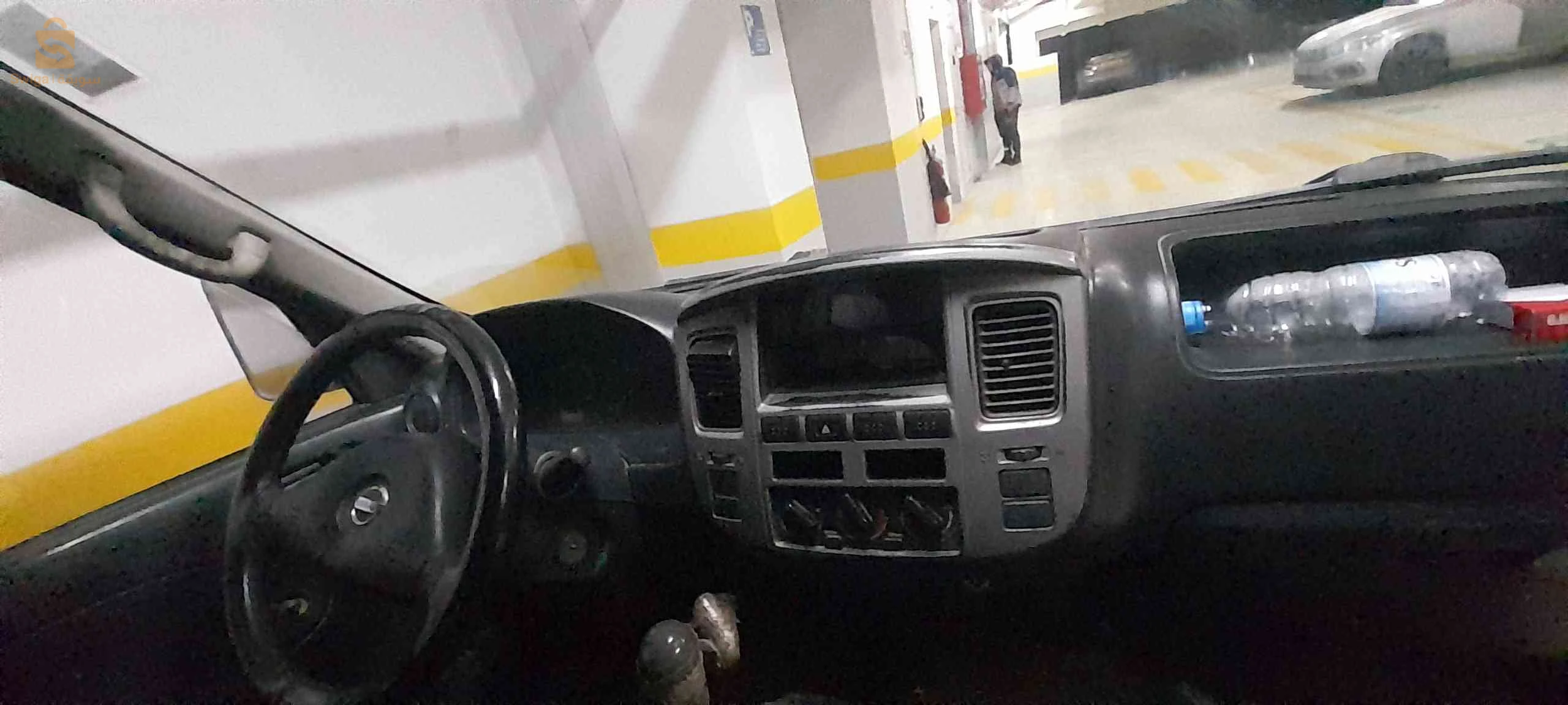 un fourgon Nissan année 2009 bon état