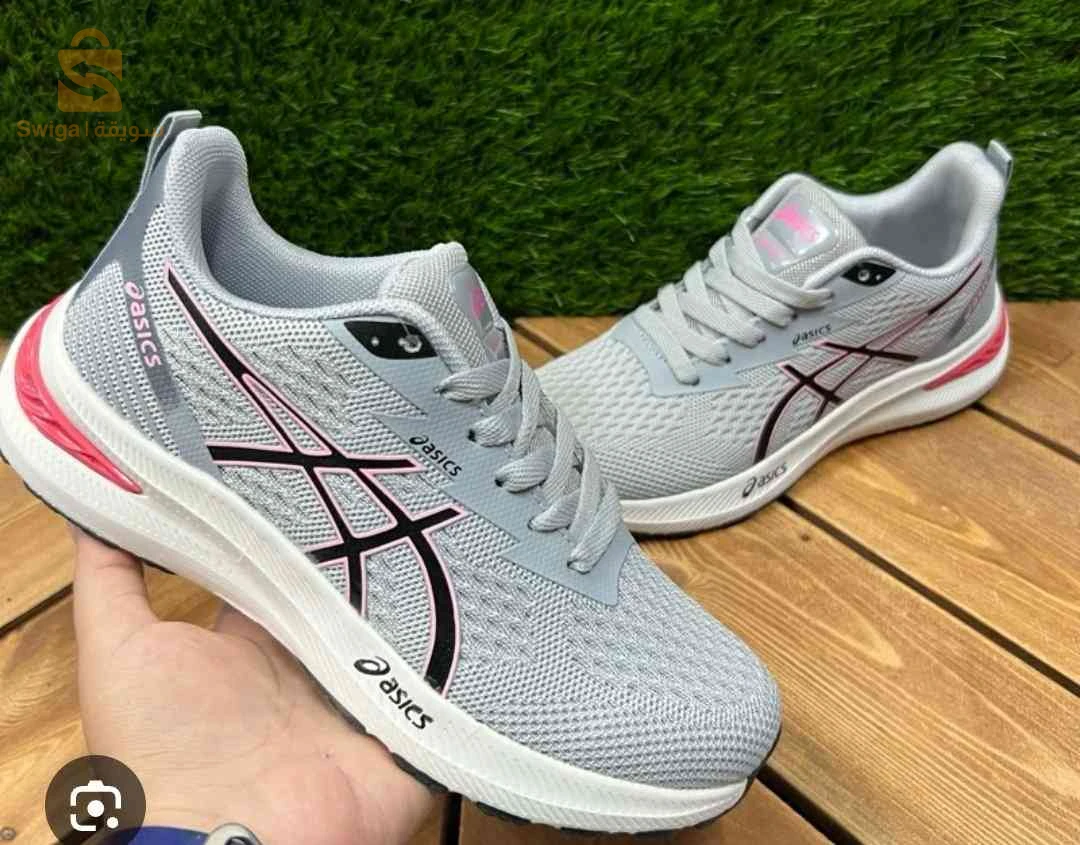 حذاء Asics رياضي
