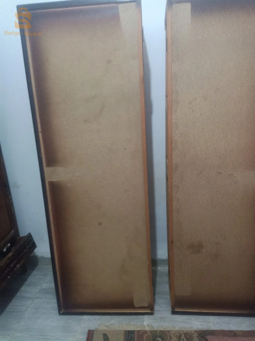 كنابيات في حالة جديدة نوع الخشب احمر
