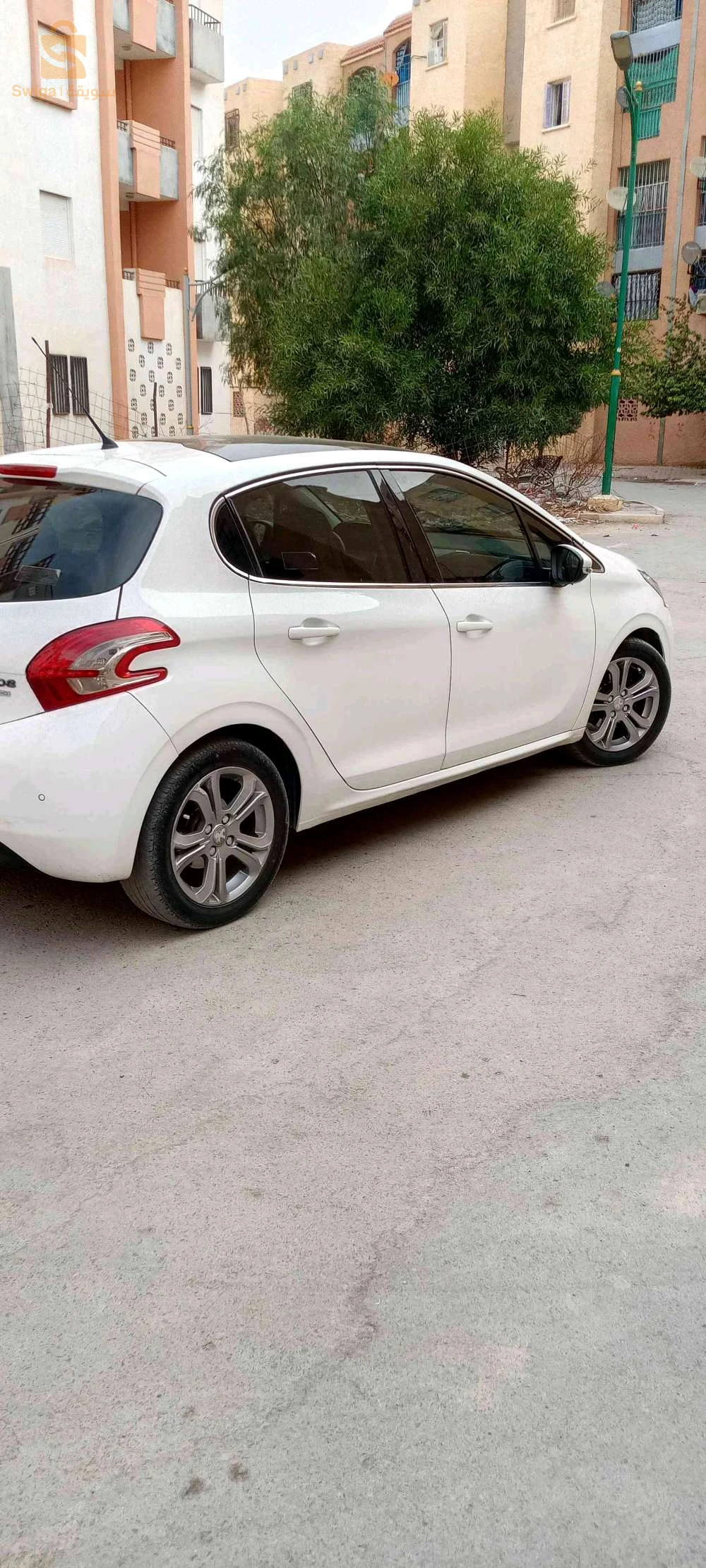 بيجو 208 2014 5 باتنة