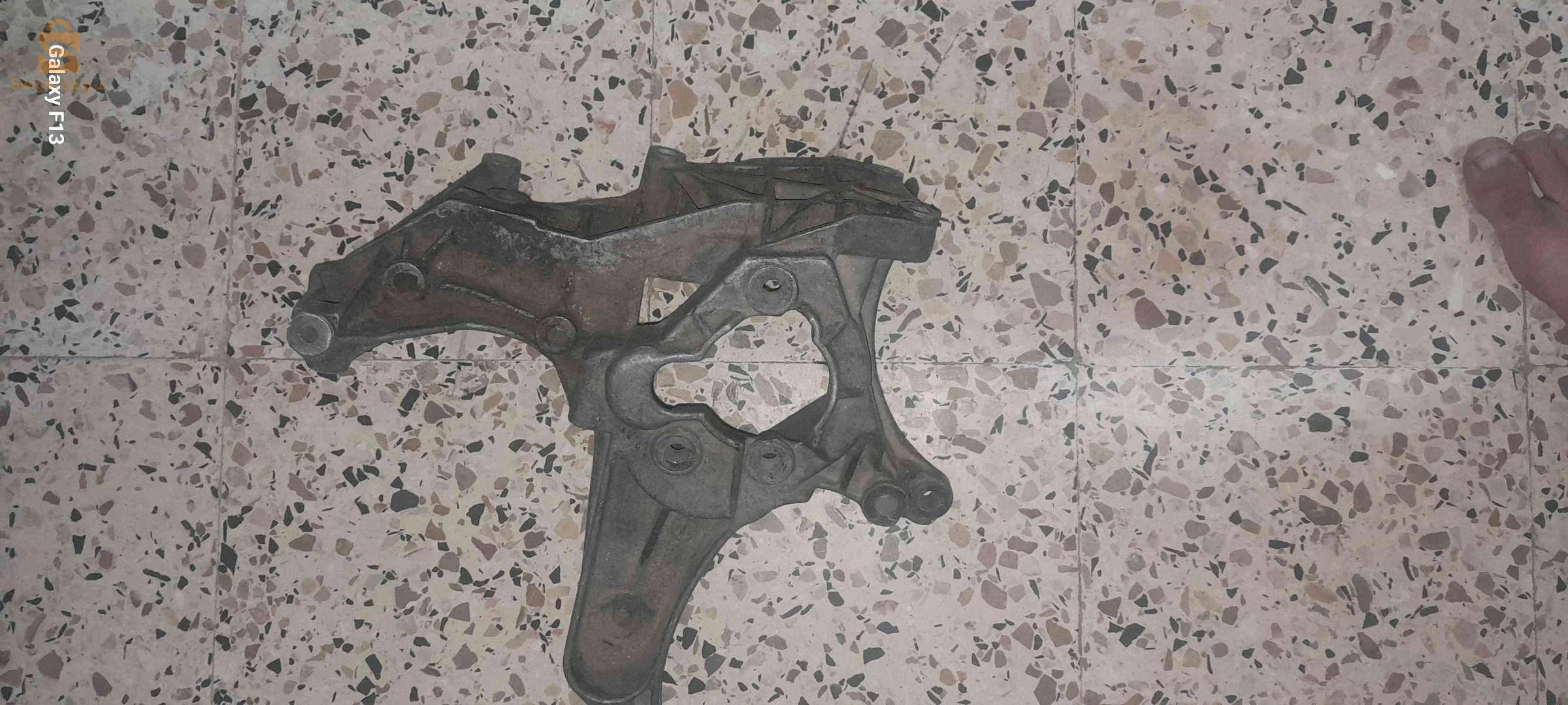 قطع غيار السيارات