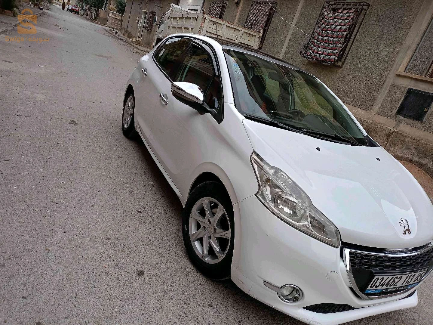 Peugeot 208 2013 5 BATNA