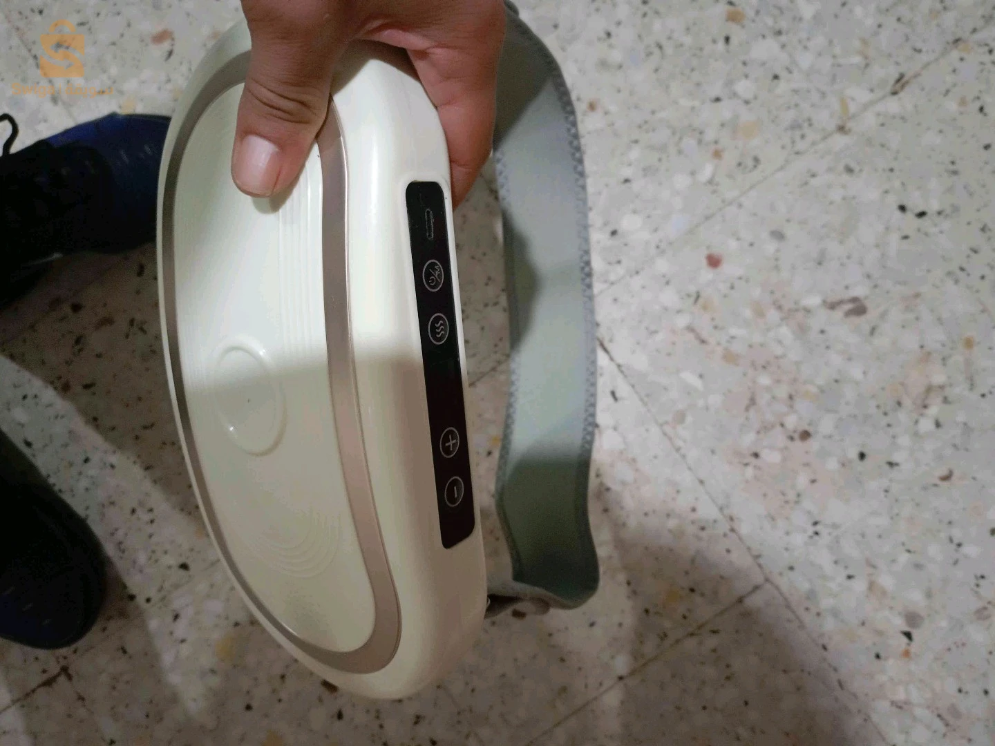 الات حلاقة ووماسك الوجه نوع Qure