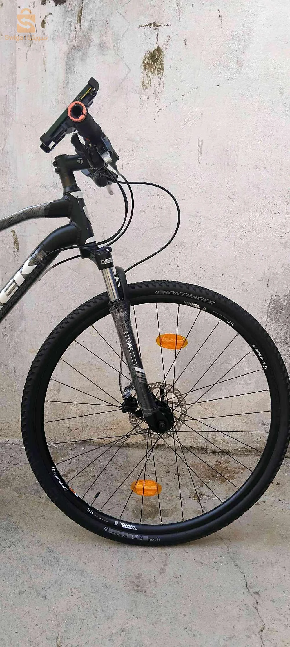 Vélo track BONTRAGER 10 sur 10 disponible 58 numéro de téléphone 
07 78 61 52 65 prix (65)