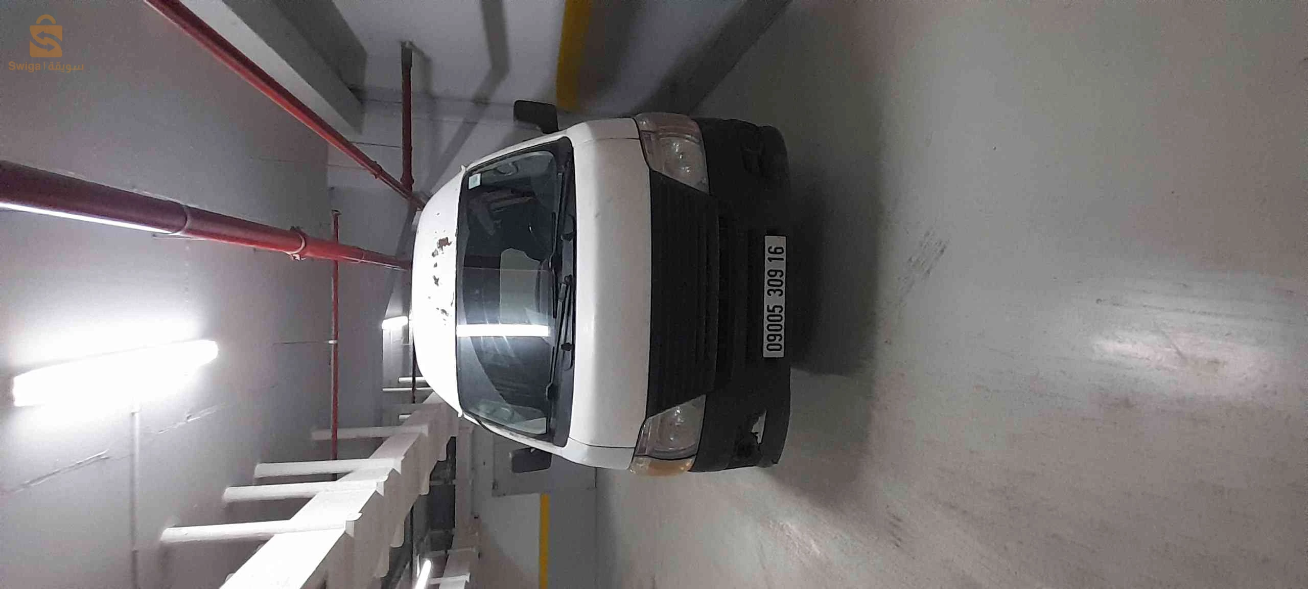 un fourgon Nissan année 2009 bon état